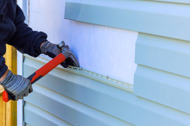 Trusted Emergency Siding Repair service in Spring Grove, IL - Creative Siding